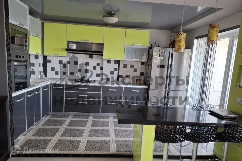 Продаётся 3-комнатная квартира, 87 м²