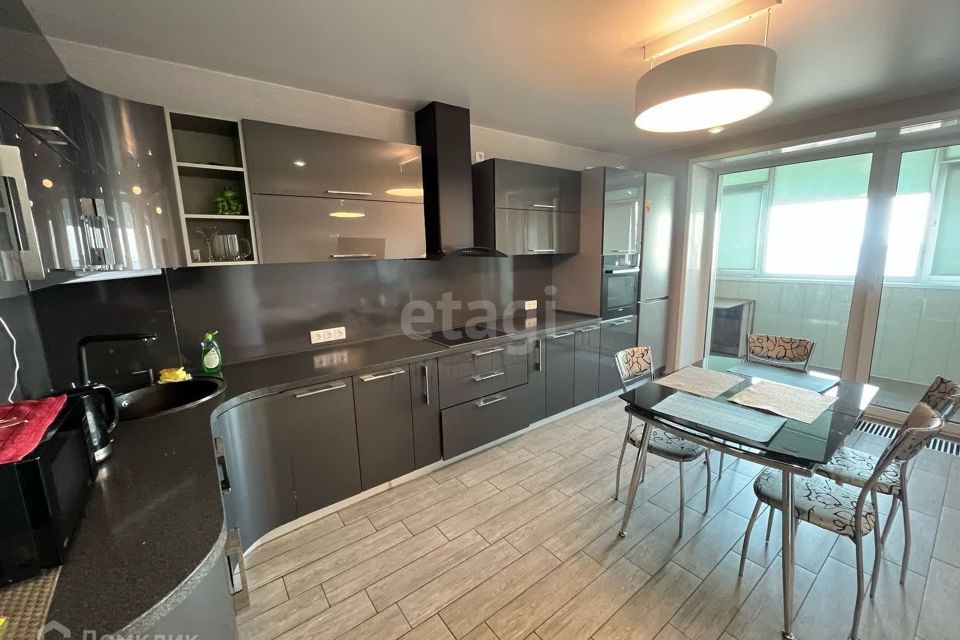 Сдаётся 4-комнатная квартира, 125.1 м²
