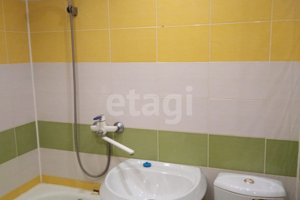 Продаётся 1-комнатная квартира, 37.9 м²