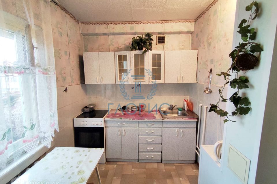 Продаётся 3-комнатная квартира, 58.5 м²
