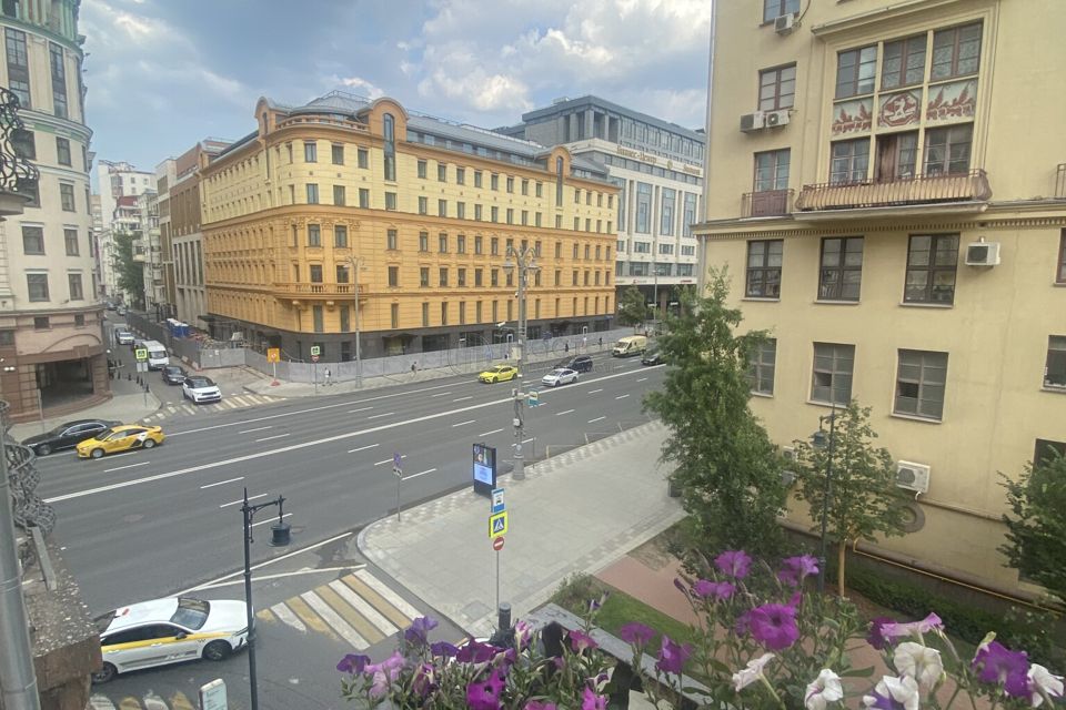 Продаётся 4-комнатная квартира, 114 м²