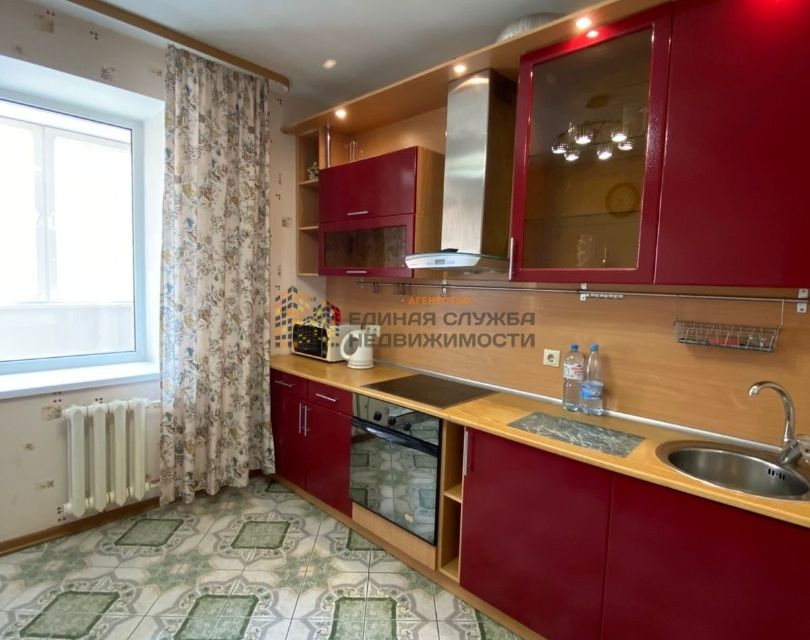 Сдаётся 2-комнатная квартира, 72 м²