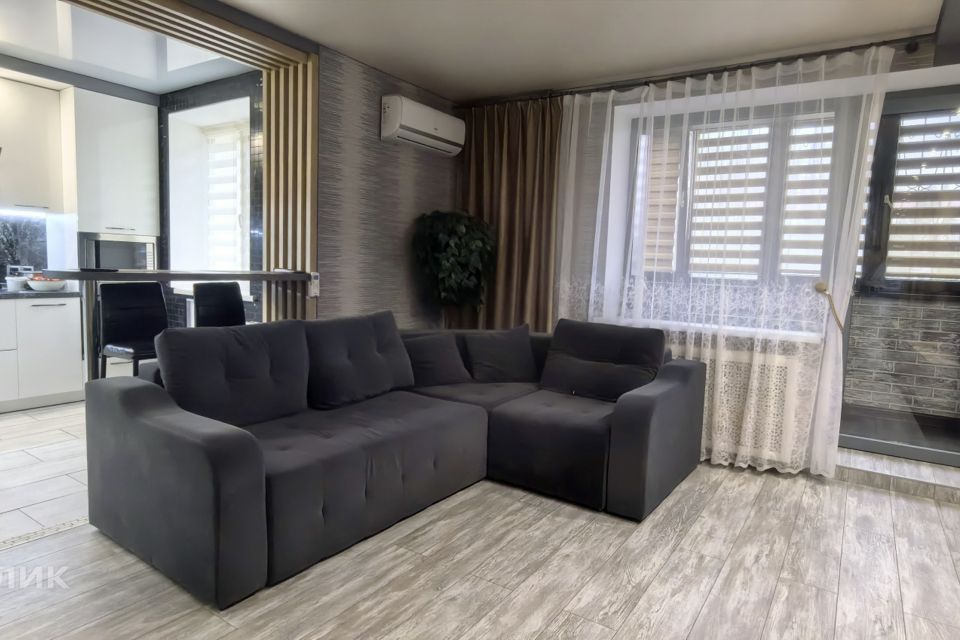 Продаётся 3-комнатная квартира, 63.8 м²