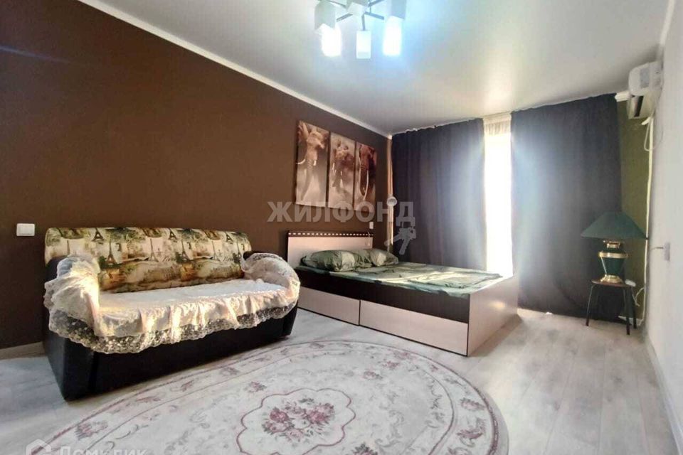 Продаётся 1-комнатная квартира, 42 м²