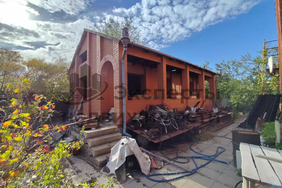 Продаётся 2-этажный дом, 360 м²