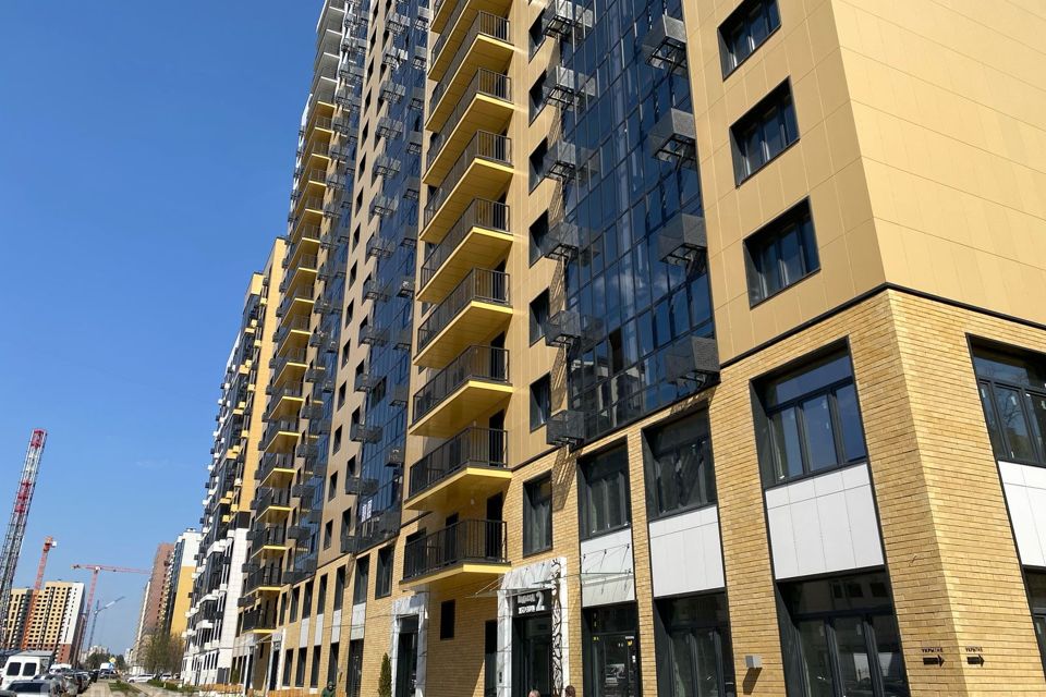 Продаётся 1-комнатная квартира, 77.9 м²