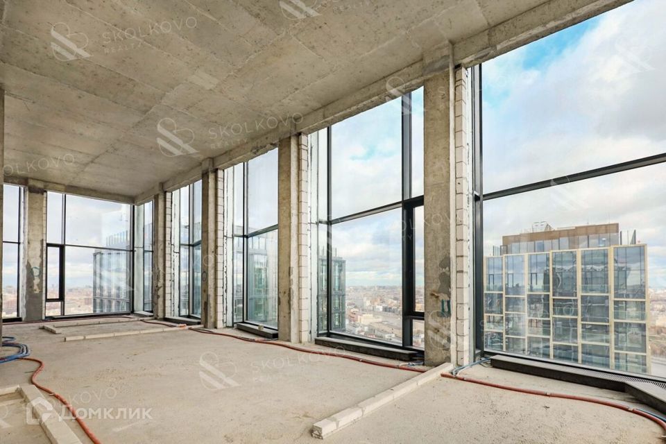 Продаётся 5-комнатная квартира, 165 м²