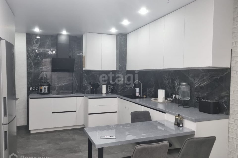 Продаётся 3-комнатная квартира, 86 м²
