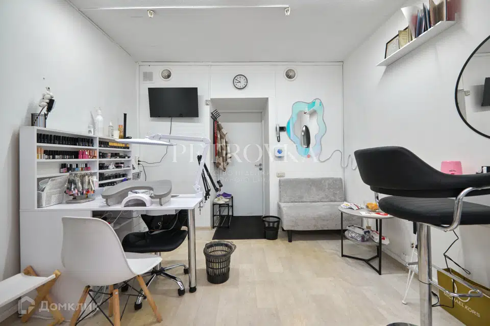 Продаётся помещение своб. назначения, 219 м²