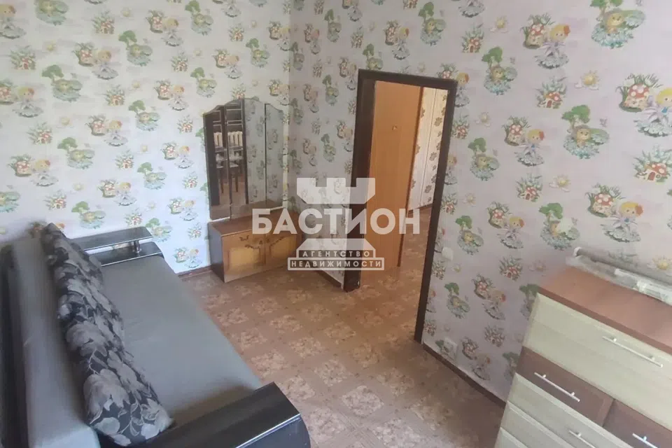 Продаётся 3-комнатная квартира, 44.1 м²