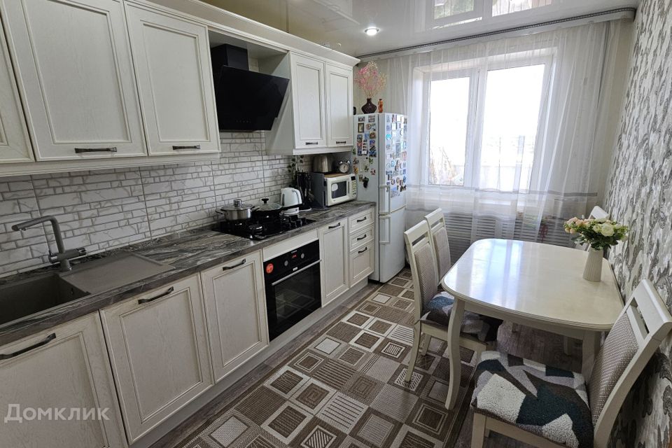 Продаётся 4-комнатная квартира, 83 м²