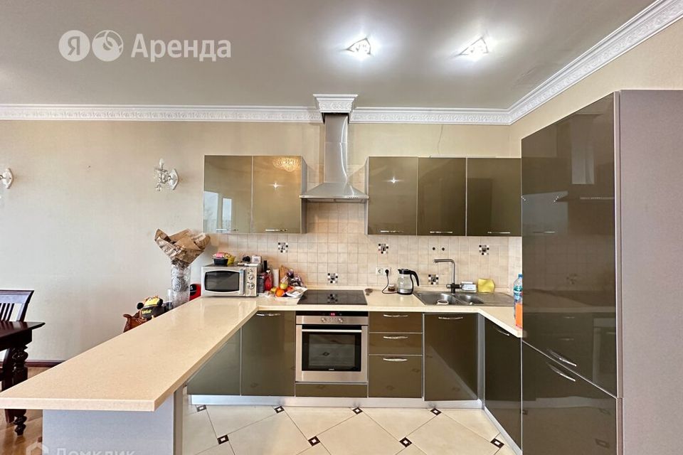 Сдаётся 3-комнатная квартира, 124 м²