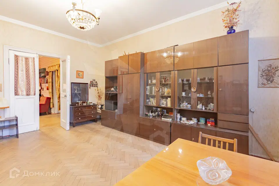 Продаётся 3-комнатная квартира, 105 м²