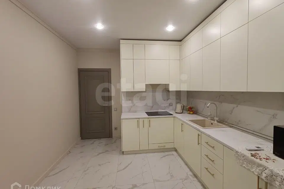 Продаётся 1-комнатная квартира, 40.6 м²