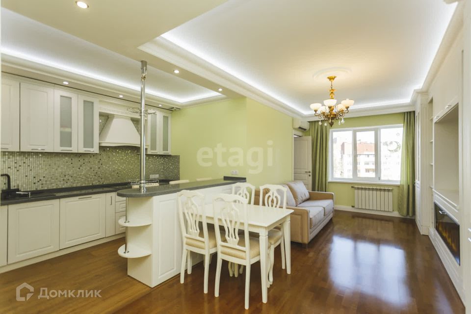 Продаётся 3-комнатная квартира, 82.6 м²