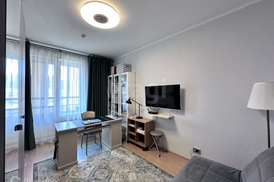Продаётся 4-комнатная квартира, 102.3 м²