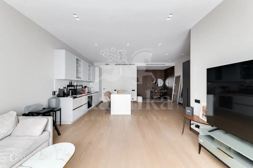 Продаётся 2-комнатная квартира, 83.2 м²