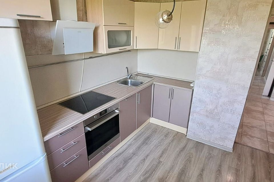 Продаётся 1-комнатная квартира, 38.8 м²