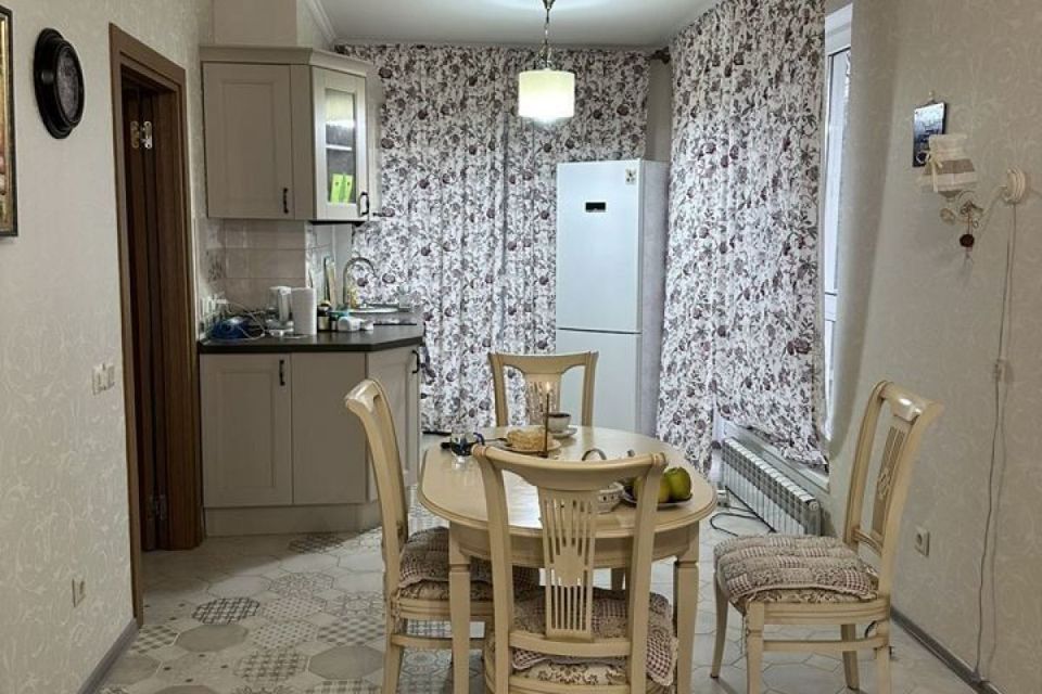 Продаётся 2-комнатная квартира, 58 м²