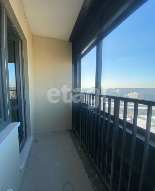 Продаётся 4-комнатная квартира, 101.8 м²