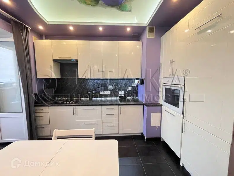 Продаётся 2-комнатная квартира, 62.6 м²