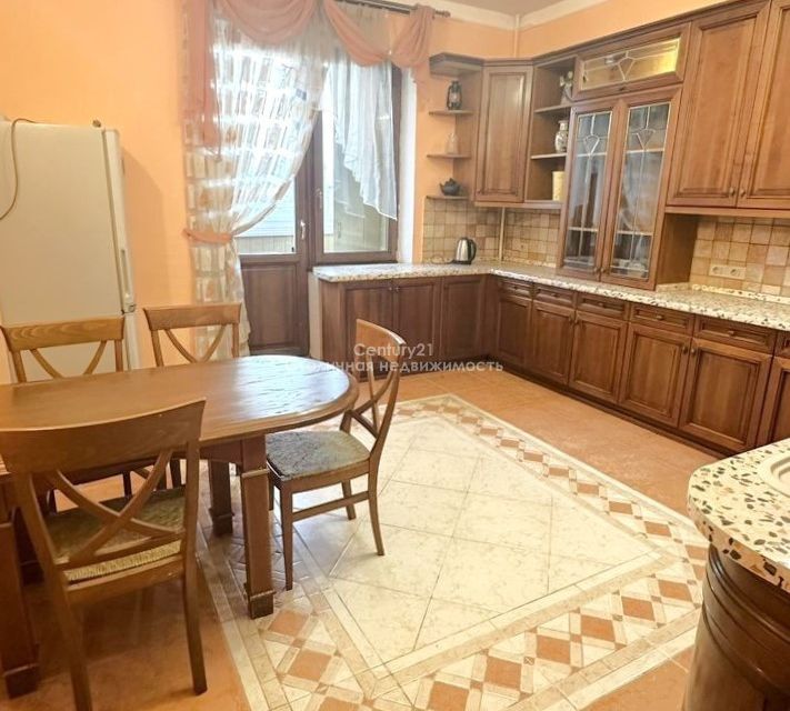 Продаётся 3-комнатная квартира, 115.2 м²