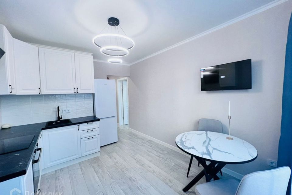 Продаётся 2-комнатная квартира, 58.4 м²