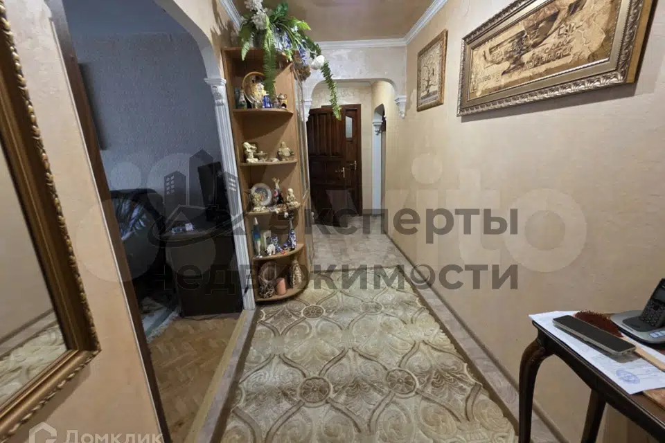 Продаётся 3-комнатная квартира, 70.2 м²