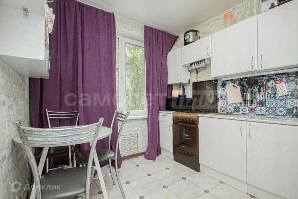 Продаётся 3-комнатная квартира, 56.7 м²