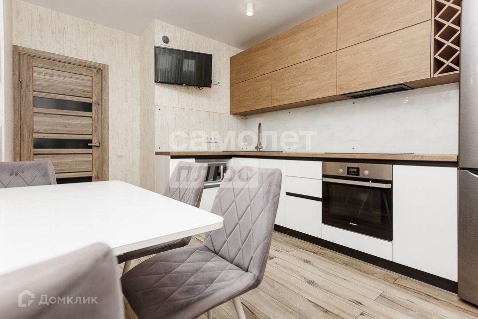 Продаётся 2-комнатная квартира, 55.5 м²