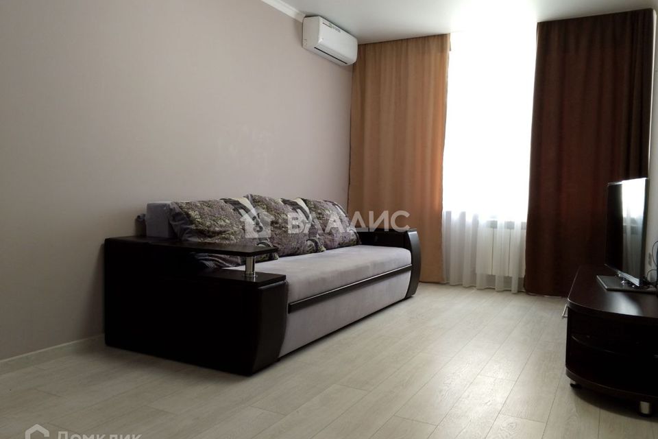 Продаётся 1-комнатная квартира, 53.8 м²