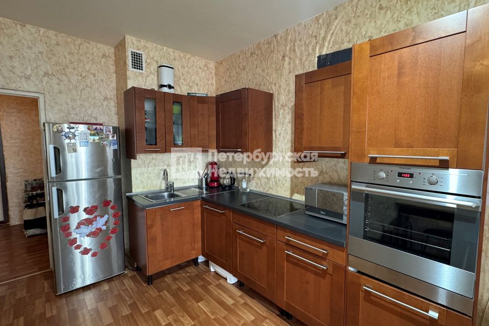 Продаётся 1-комнатная квартира, 56.1 м²