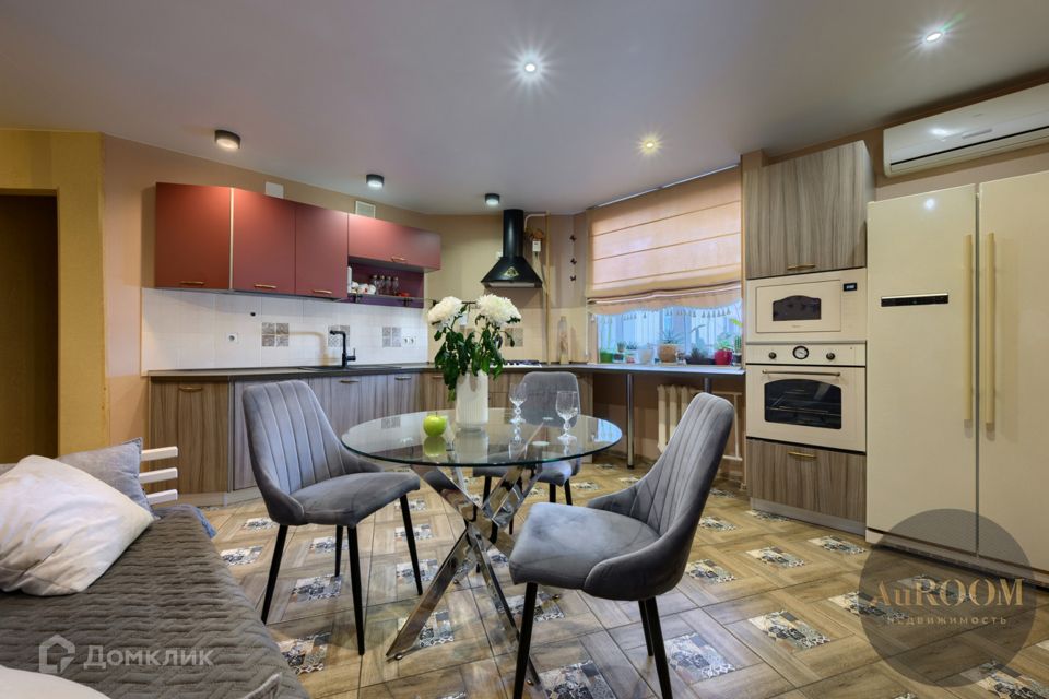 Продаётся 3-комнатная квартира, 72.3 м²