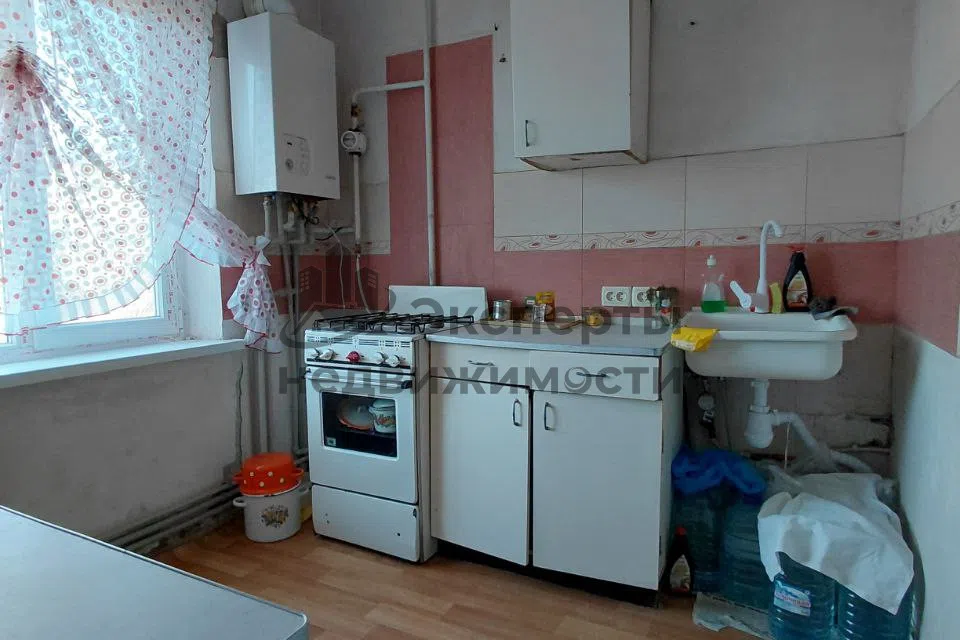 Продаётся 4-комнатная квартира, 81 м²