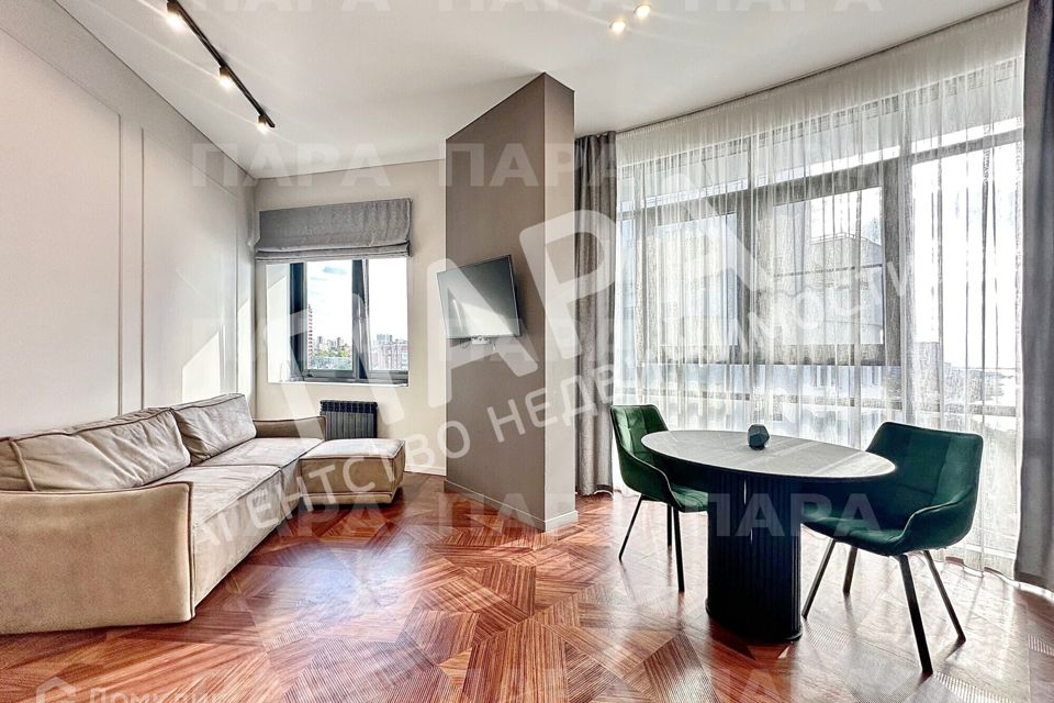 Сдаётся 2-комнатная квартира, 70 м²