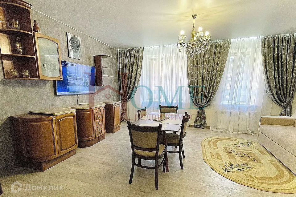 Сдаётся 4-комнатная квартира, 100 м²