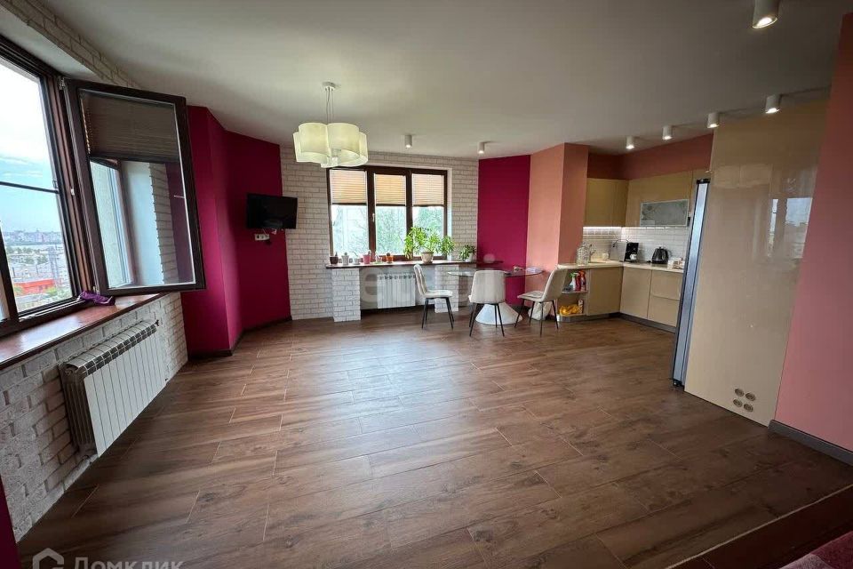 Сдаётся 2-комнатная квартира, 96 м²