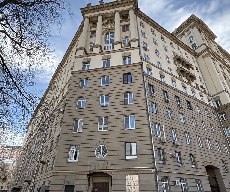Продаётся 2-комнатная квартира, 56 м²