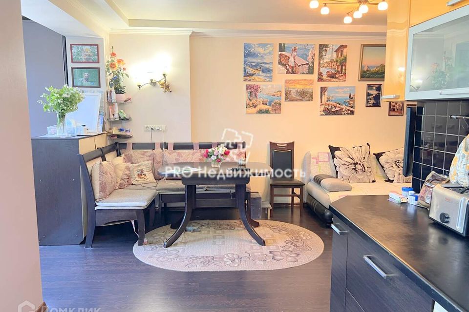 Продаётся 3-комнатная квартира, 70 м²
