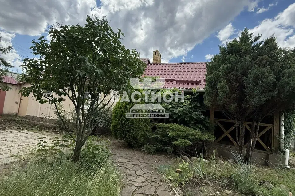 Продаётся 2-этажный дом, 164 м²
