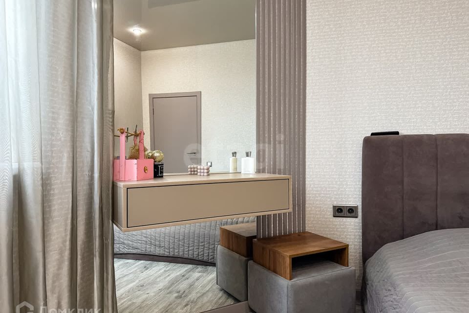 Продаётся 2-комнатная квартира, 81.8 м²