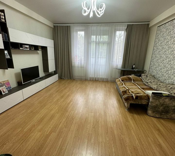 Продаётся 2-комнатная квартира, 71.5 м²