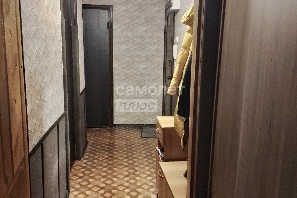 Продаётся 3-комнатная квартира, 57.8 м²
