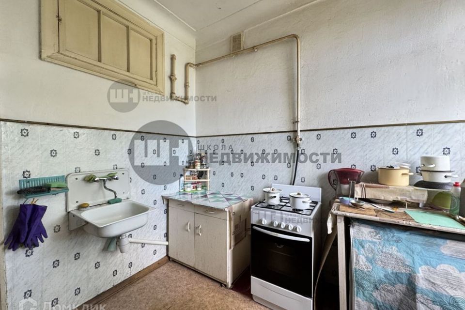 Продаётся комната в 4-комн. квартире, 17.7 м²