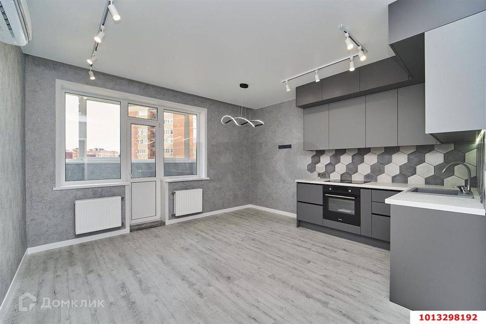 Продаётся 2-комнатная квартира, 65.2 м²