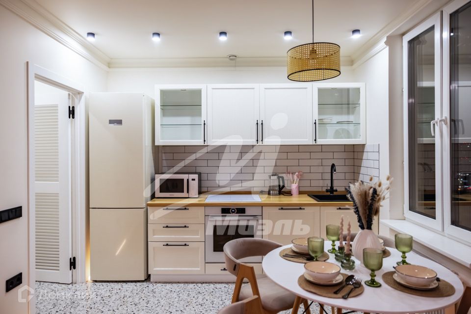 Продаётся 1-комнатная квартира, 43.8 м²