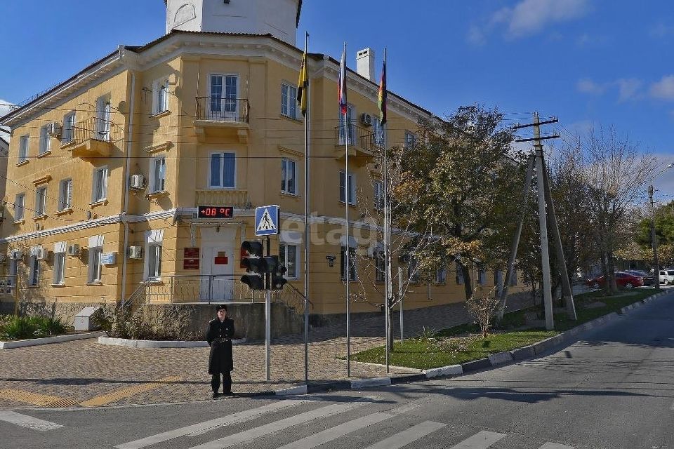 Продаётся 2-комнатная квартира, 61.2 м²