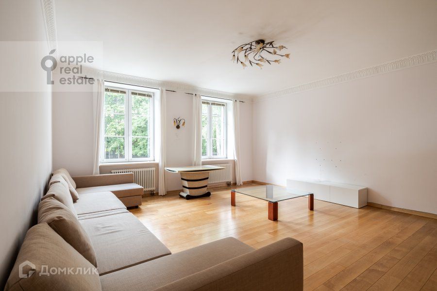 Сдаётся 4-комнатная квартира, 160 м²