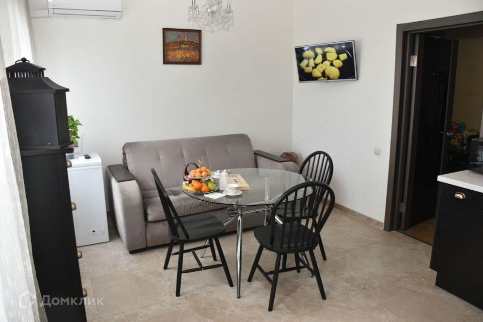 Продаётся 3-комнатная квартира, 100 м²
