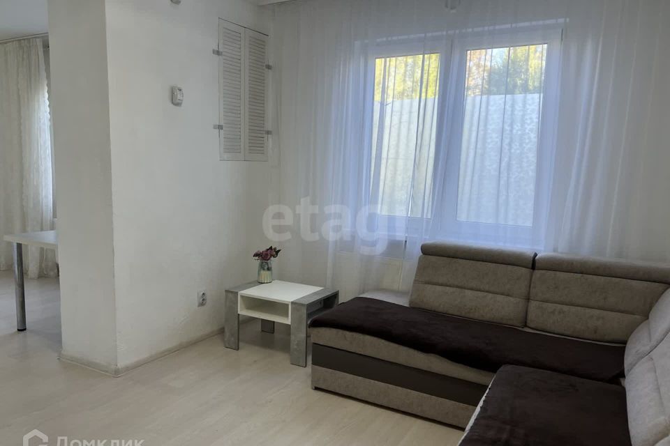 Продаётся 2-комнатная квартира, 68.4 м²
